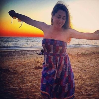 taraelizz's profile picture. tiny dancer in my hand ✨🌟💫