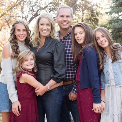 FuesselSherry's profile picture. Former Chief Marketing Officer at JPMorganChase...now Stay at Home Mom of triplets+1 👩👩👩👧