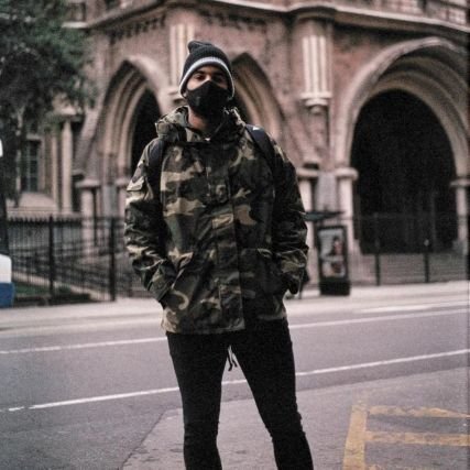 LAOF77's profile picture. 26

⚪🔴🐔🔴⚪

Only keep being awesome