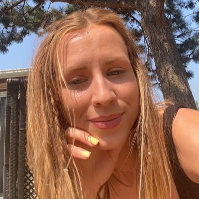megariless's profile picture. 