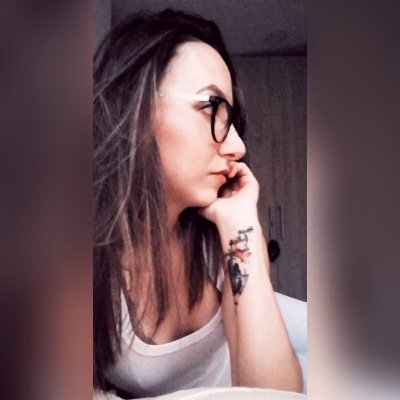 Intereses: Dibujo + Ilustración + Arte + Diseño.
Dibujante. Enfoque retratos tradicional y digital.
Comunicadora social y periodista de profesión. 🇨🇴