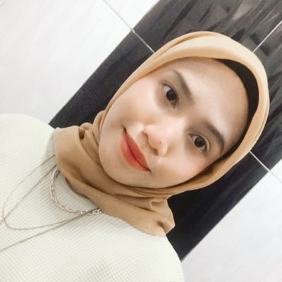 etysani's profile picture. LJMU 👩🏼‍🎓 A strong soul shines after every storm 🌸