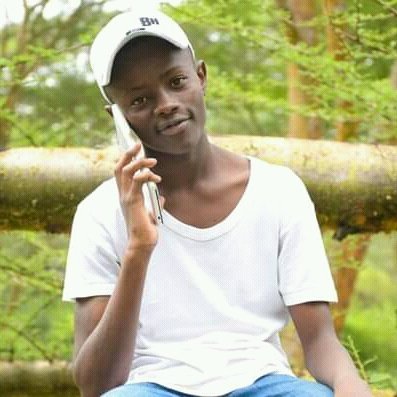 computer student.information technology at spu university likes watchitng movies and hunging with friends🕸️🕸️🕸️🇰🇪🇰🇪
