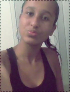 A menina  da photo,14 anos, Gemêos,All.Star* ,Avril Lavigne, Luan santana , Pity. esmaltes,shopping,e não troco meus amigos por nada nesse mundo ..;*-
