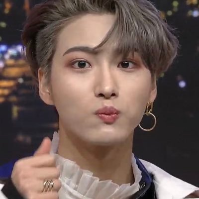 ATEEZ - slow 윤호 collector. 23. she/her. yes, i share the same birthday as yunho. sell-buy-trade.