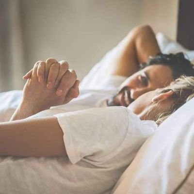 والله
ما وجدت إنساناً ناجحاً وموفقاً في حياته
إلا وكان له من برِّ الوالدين نصيب