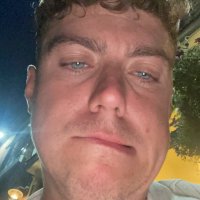 Alex (@asalmon96) 's Twitter Profile