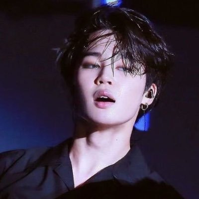 Нон-байнари🏳️🌈 13 y.o. Люблю bts, stray kids, monsta x🙀 Феминистка, авторка и, самую малость, музыкантка🤭