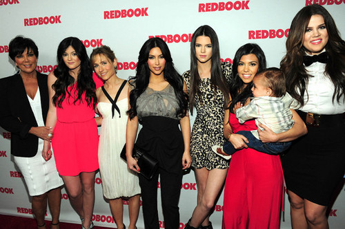 here to support the kardashian's and jenner's. follow all fan pages back!:)