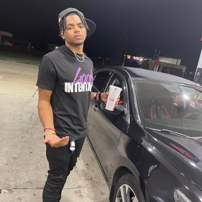 Jay_Brazy17's profile picture. |Comedian| |Model| |Photographer| IG: Jayybrazyy_   Well damn, who woulda knew id be Famous...