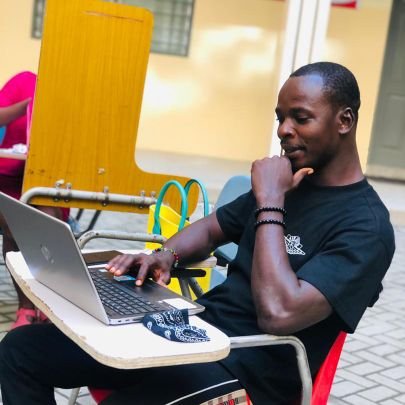 NicMann28's profile picture. Love is Excruciatingly painful.