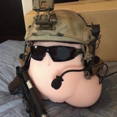 DivorcedGuido's profile picture. Throwing rocks at trains