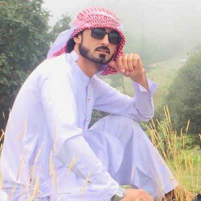 ځینې وخت
ژبه خاموشه وي
سترکې خبرې کوي
د سترګو لوستلو هنر
بیا هر څوک هم نه لري...!!!💔
ــــــــــــــــــــــــــ....🖤