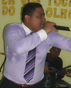 Sou o PR Rafael Santos Resido Em Salvador Bahia Pregador Do Evangelho Formado Em Teologia Tenho Ministrado Em Diversos Lugares e Vidas Tem Sido Edificadas!