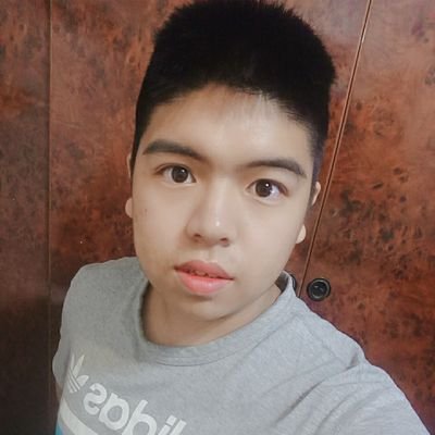 roger8332090's profile picture. 