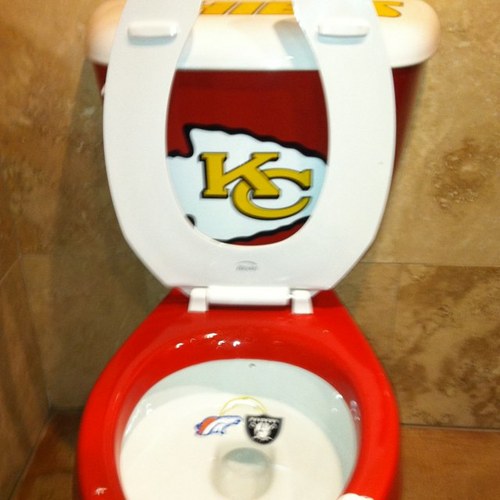 chiefsandhawks's profile picture. chiefs, hawks, royals, skiing. Alaska life.