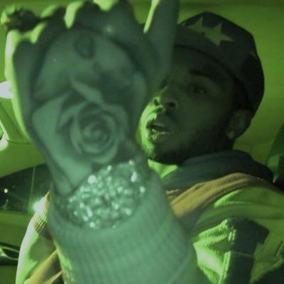 ShiestyJaayy's profile picture. “ i don’t talk to niggas, i don’t feel these niggas. gotta 100 round in my pocket ready to go kill these niggas “