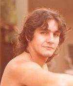 Escritor independente,autor de dez livros.Flamenguista... Quer testar meu Q.I.? Pergunte quantos eram os três porquinhos STDV nem precisa avisar