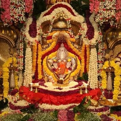 Hi i am ravi ,stays in amchi mumbai the city of dreams,enjoy mumbai food,loves watching movies,reading novels,listening music, playing football,
