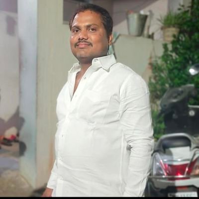 UmeshPawar7060's profile picture. ऐसे मत देख पगली जानता हूँ… मैं😍Cute हूँ तू दिल हार जाएगी… बस कर अब और मत देख… वरना😍मेरी_वाली से😍मार_खाएगी…!