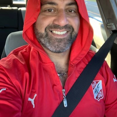 مستقبلا سوف يكون لاحفادي الاختيار ما بين تشجيع الاهلي بجنون او مغادره المنزل 🦅❤️ اهلاوي انا و الفخر ليا 🦅🦅🦅 #المدرج_الاهلاوي @AlAhlyModarg