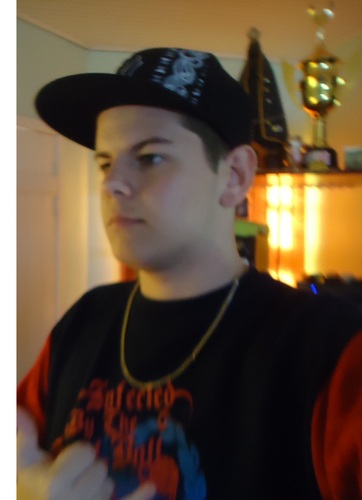 karlynhos_silva's profile picture. Algumas pessoas vivem, outras somente existem.