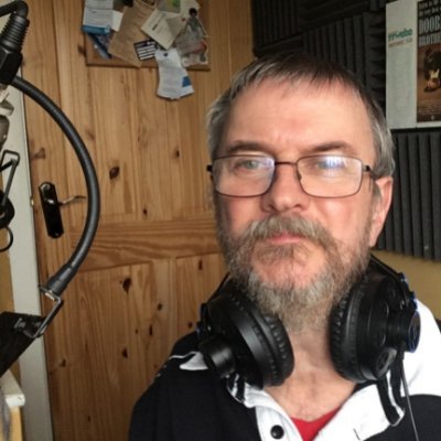 UK based voice over artist, commercial producer and 70s Throwback. Occasional writer of comedy bits - credits on #TheSkewer - BBC Radio 4.