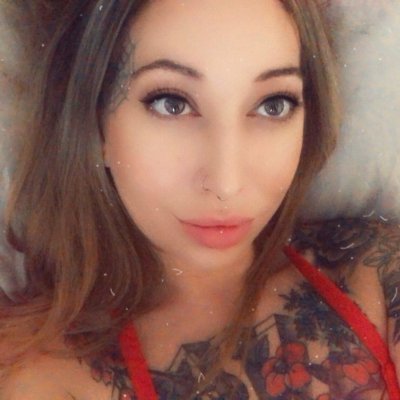 Grosse coquine qui a tout le temps besoin de baiser 🥵 | Je vend des nudes en DM 📩🔥 | J'adore rencontrer des gars en #Réel 👅 | #Certifiee #NoFake 👍