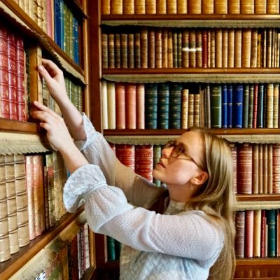 ☞ Librarian @mountstuart 📚Embroidered bookbindings & historic house library collections ⁂