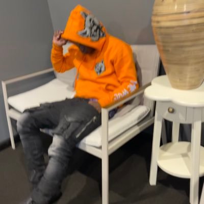 _Yrntim's profile picture. 🏀|🇳🇬|ripMTV E4L “L-train came a long way”|