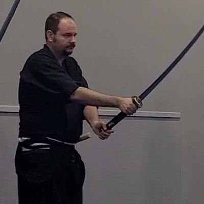 Some guy that plays games, loves tech, and does some jujitsu. Reviewer/ writer  @DadsBeardsNerds podcast.