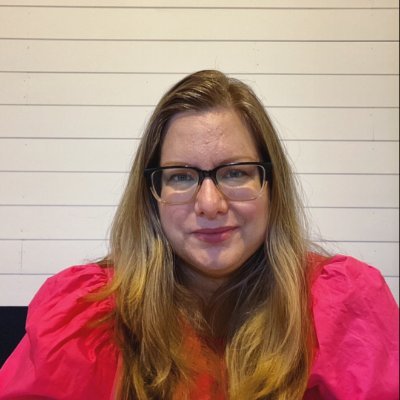 Publicist. Bookseller. Former culture, fashion and beauty journalist. She/Her. Opinions expressed are my own.