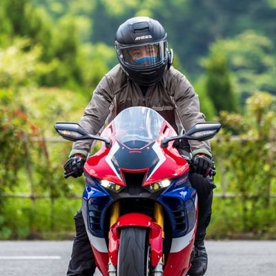 chibisuke5's profile picture. CBR1000RR-Rに乗っています。 
いい歳のオジサンです。
道の駅巡りNo.  919447191
　
ひらがなも読めない人はブロックします。
　
ある計算方法によると、私の年齢でのロングツーリングの定義は324km以上という計算になりました。