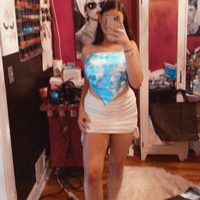 kylieheaphy's profile picture. Idk what the point of Twitter is