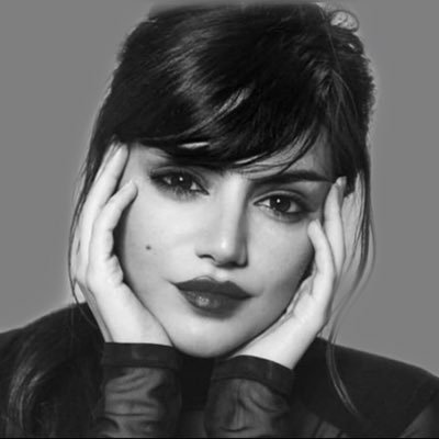 سأبقى شامخه رغم خذلانهم..