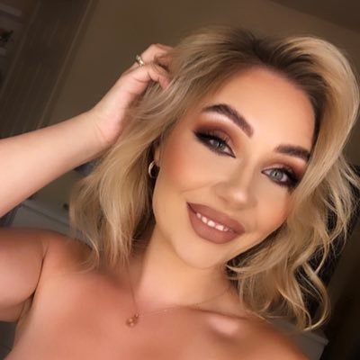 danifrank10's profile picture. proud wife💏business owner💅🏼doggies mummy 🐕mummy to be 🤱🏼