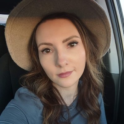 themusingshe's profile picture. always reading | advocate for self• community• & • eco• care | don't tweet much - so say hello on LinkedIn or IG 🌺