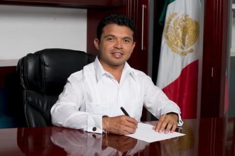 Presidente Municipal  de Isla Mujeres Q.Roo