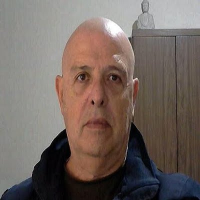 Professor, Cálculo Diferencial, bem humorado, disposto, Meditante, budista, Theravada, turista enveterado. Estou bem.