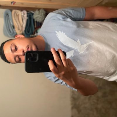 esparza982's profile picture. snap @miguel_214ez InstaGram @miguel.slow6.2