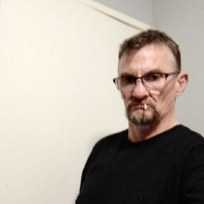 im a n easygoing 55yo guy im single and living in perth