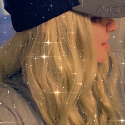 itsmeleanne's profile picture.