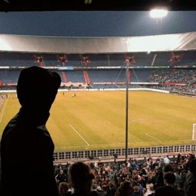 is iemand met een sterke mening en geeft geen fuck om die van jou🤡 Frfc1908🔴⚪. voetbalkenner👀