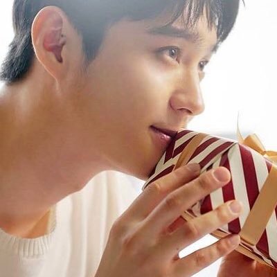 chaewonchaechae's profile picture. 동을 사랑하는 평범한 고딩뮤덕 🧡