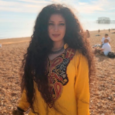 She/they, Singer & manager of Lowen, Occasional freelance journo & photographer, KCL MA graduate, Published poet, Jeweller, @serpent_temple podcast co-host