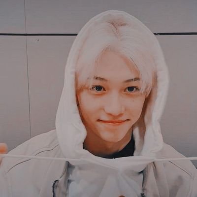 Jisungtuamo's profile picture. 𝕆𝕚 𝔽𝕖𝕝𝕚𝕩 
.・。.・゜✭・.・。.・゜✭・.・。.・゜✭・.・。.・゜✭・