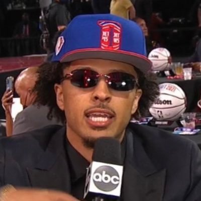 Pistons Fan. #DetroitUp | Bandwagoning #AllFly | #NewYorkForever | TikTok: @BlacktopNBA
Powered by @TakeSideSports