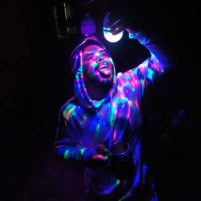 DFestranho's profile picture. Ai meus caroços gente! É muito drama. Eu estou surtando aqui!