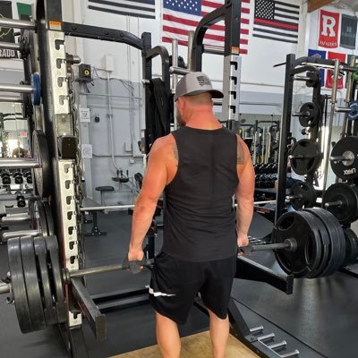 FMFstrong's profile picture. CEO of FunctionalMuscleFitness INC ... Strength & Conditioning Coach 🇺🇸🇺🇸🇺🇸