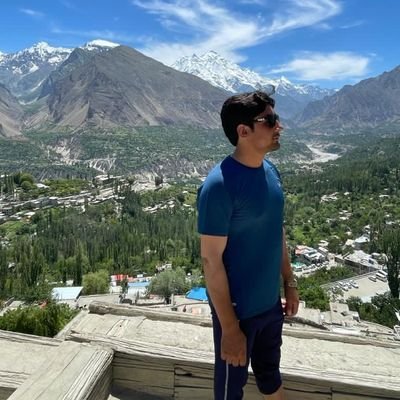 Zameer marta hay ehsaas ki khamoshi say ye wo wafat hay jiski khabar nahi hoti. (ABDULLAH KHAN)